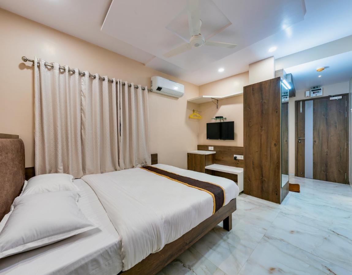 Hotel Aatithya Satkar Near Mahalaxmi Temple Колхапур Экстерьер фото