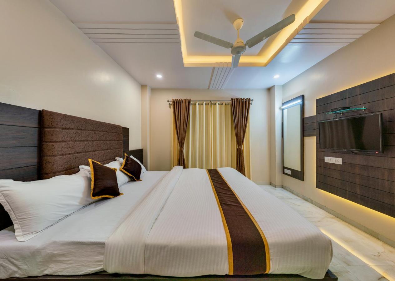 Hotel Aatithya Satkar Near Mahalaxmi Temple Колхапур Экстерьер фото
