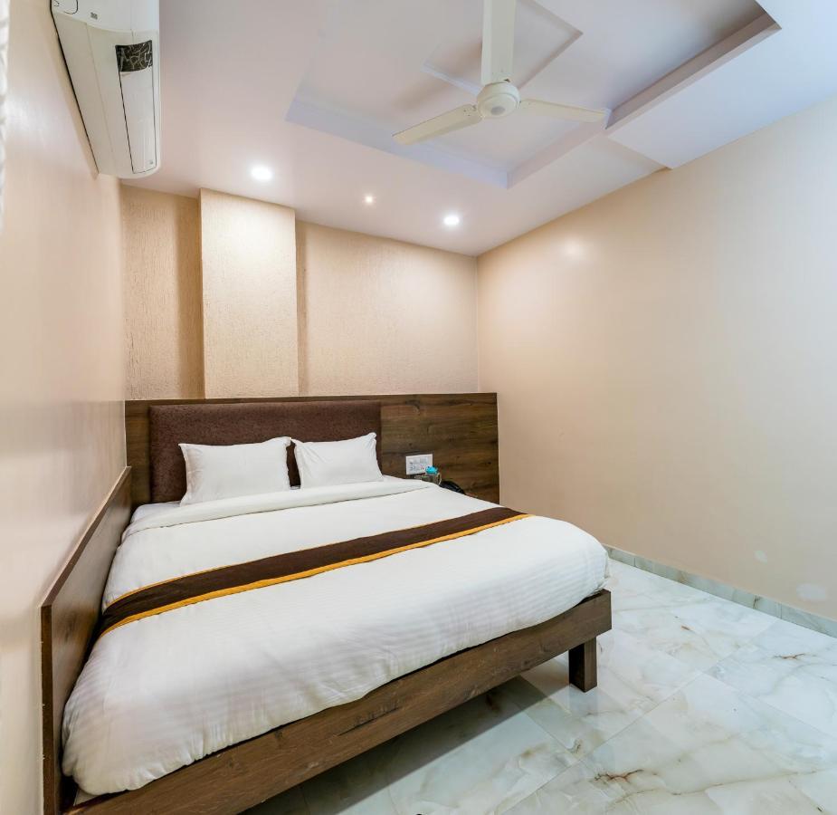 Hotel Aatithya Satkar Near Mahalaxmi Temple Колхапур Экстерьер фото